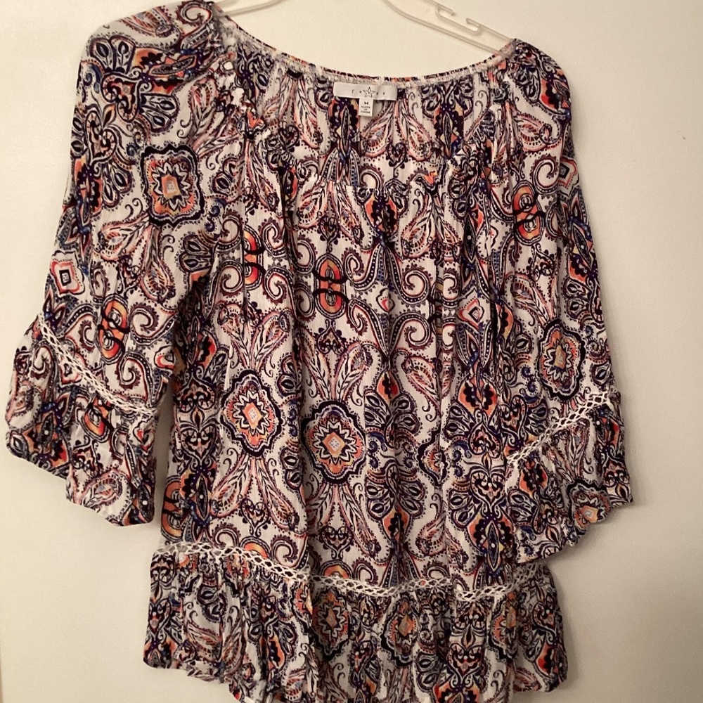 Fever Brand Size Medium Lightweight Paisley Top